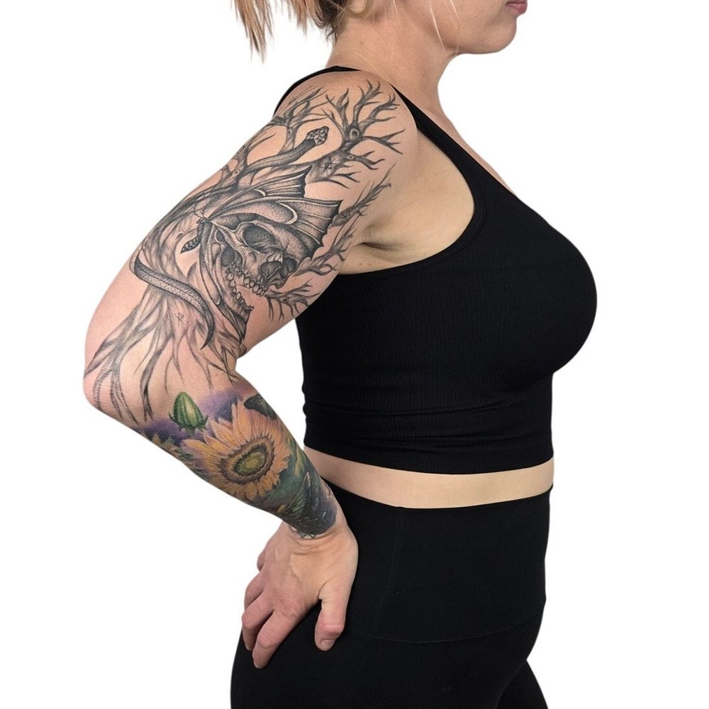 Large Black Ribbed Sleeveless Seamless Inner/Yoga/Tank Crop Top [OQQ3-Black] - Picture 3 of 5